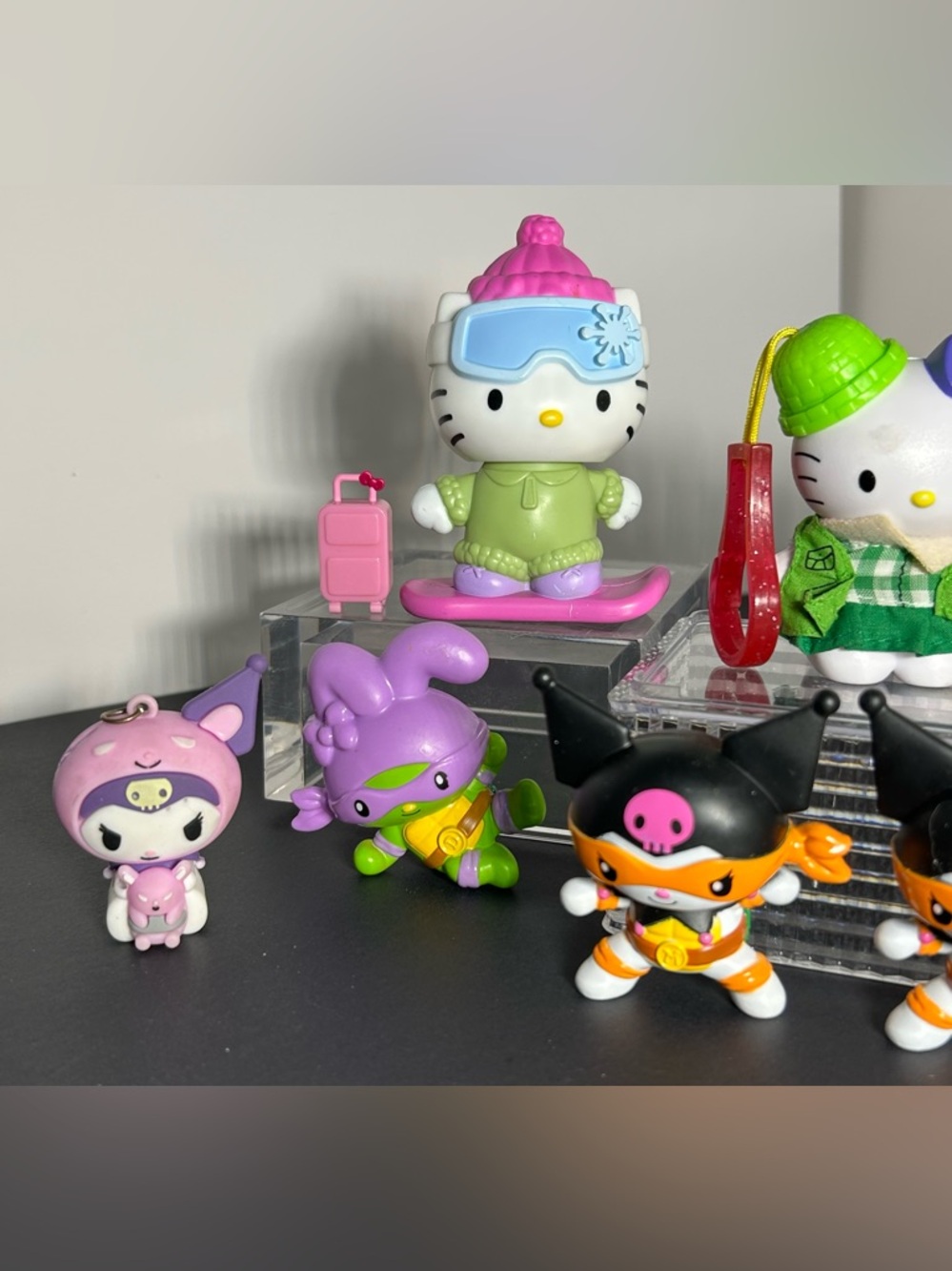 Hello Kitty Figurines - Picture 2 of 6
